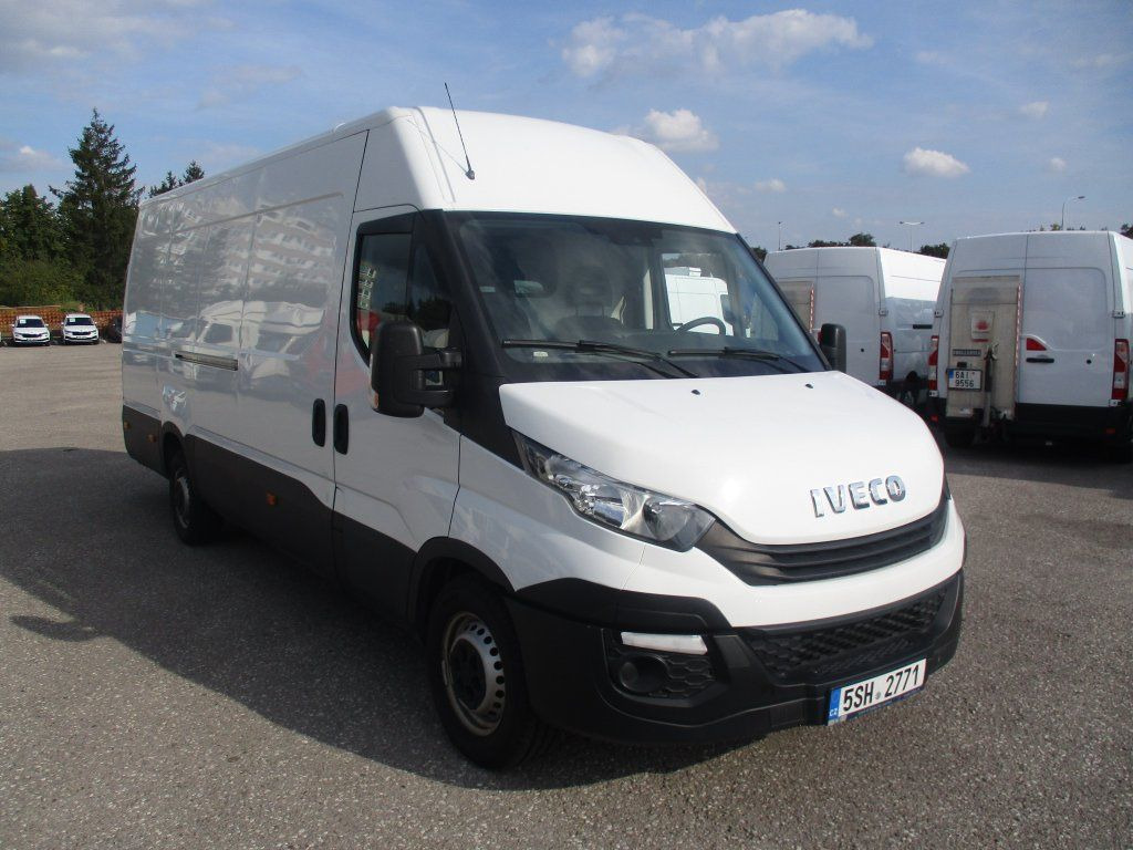 Iveco 35S16 - Fourgon utilitaire: photos 1 Iveco 35S16 - Fourgon utilitaire: photos 1