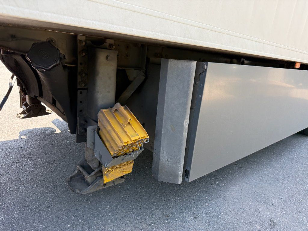 Lamberet LVF S3 Carrier Maxima 1300 - Semi-remorque fourgon: photos 5 Lamberet LVF S3 Carrier Maxima 1300 - Semi-remorque fourgon: photos 5