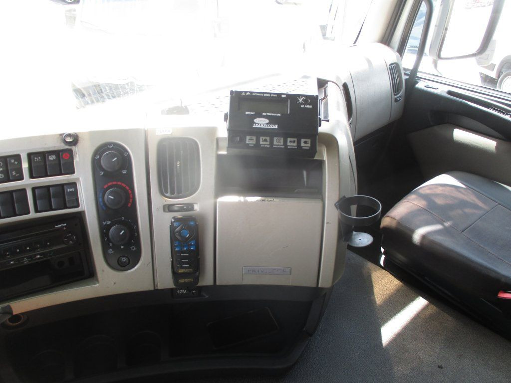 Camion frigorifique Renault Premium 460: photos 10
