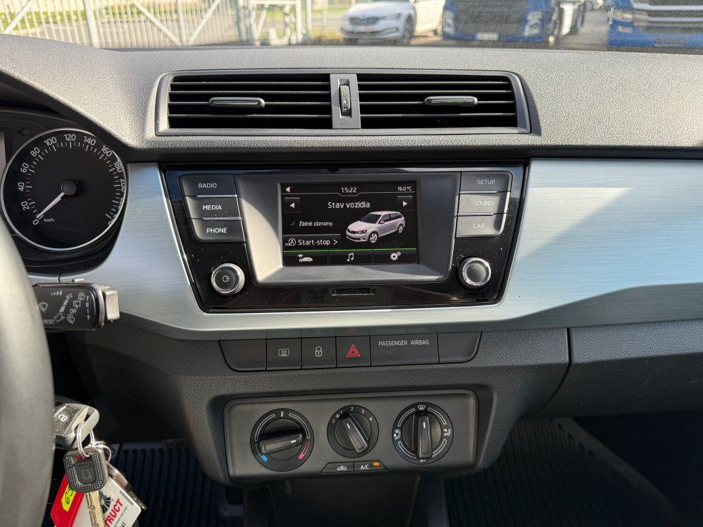 Crédit-bail de  Skoda 1,4TDi kombi Skoda 1,4TDi kombi: photos 12