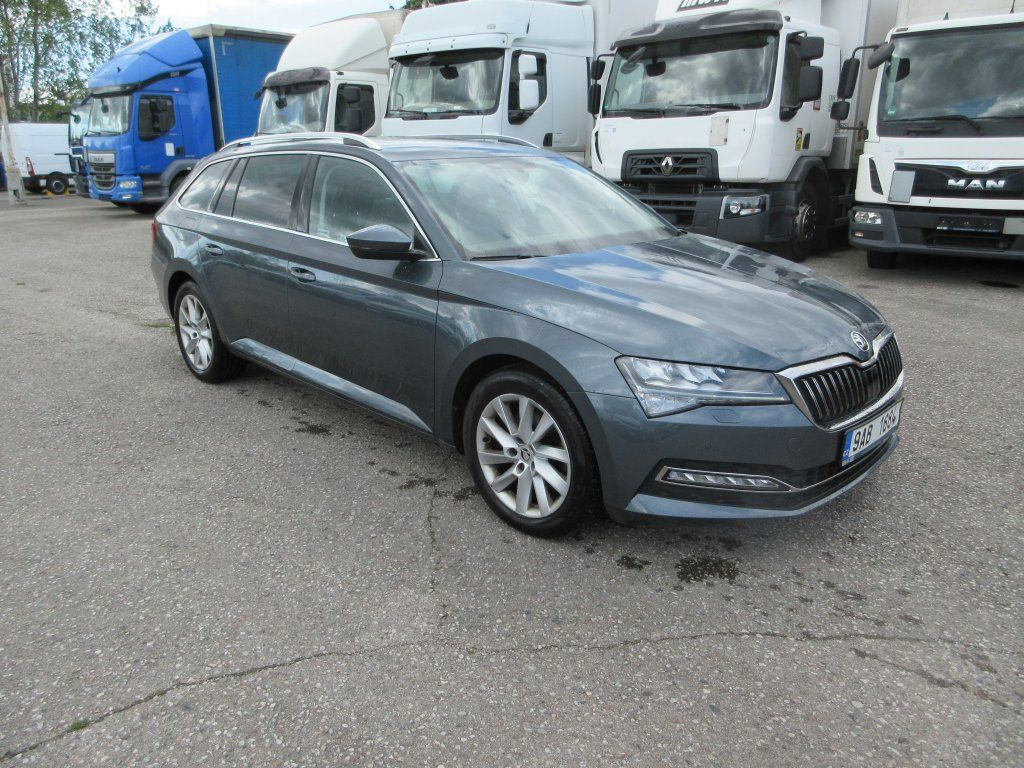 Skoda 2.0 Tdi  Style - Voiture break: photos 3 Skoda 2.0 Tdi  Style - Voiture break: photos 3