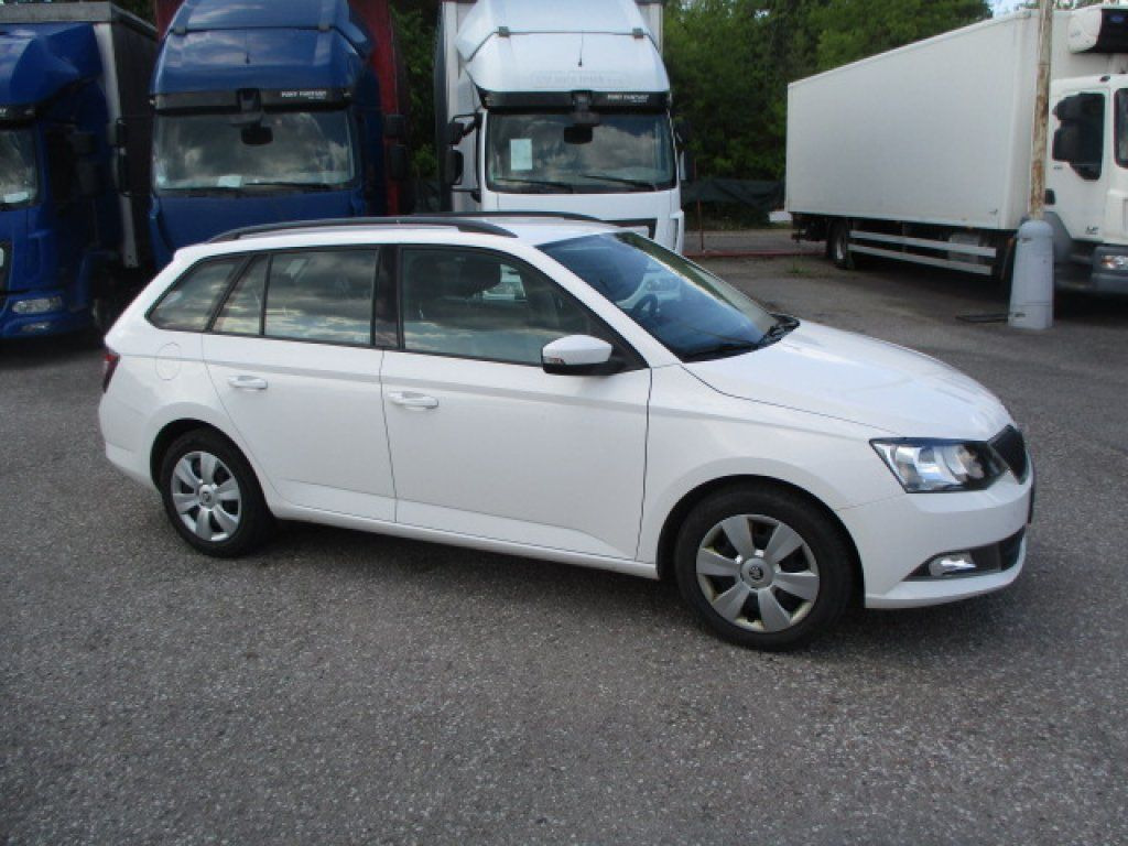 Skoda Ambition - Voiture: photos 2 Skoda Ambition - Voiture: photos 2