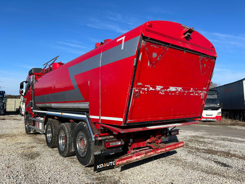 Camion hydrocureur Volvo FH 500 8x4*4 KORP&SON 10000 + 10500 l / VACUUM Vacustar W1600R / PRESSURE Uraca KF716 - 350 l/min - 170 bar / TULOSSA: photos 7