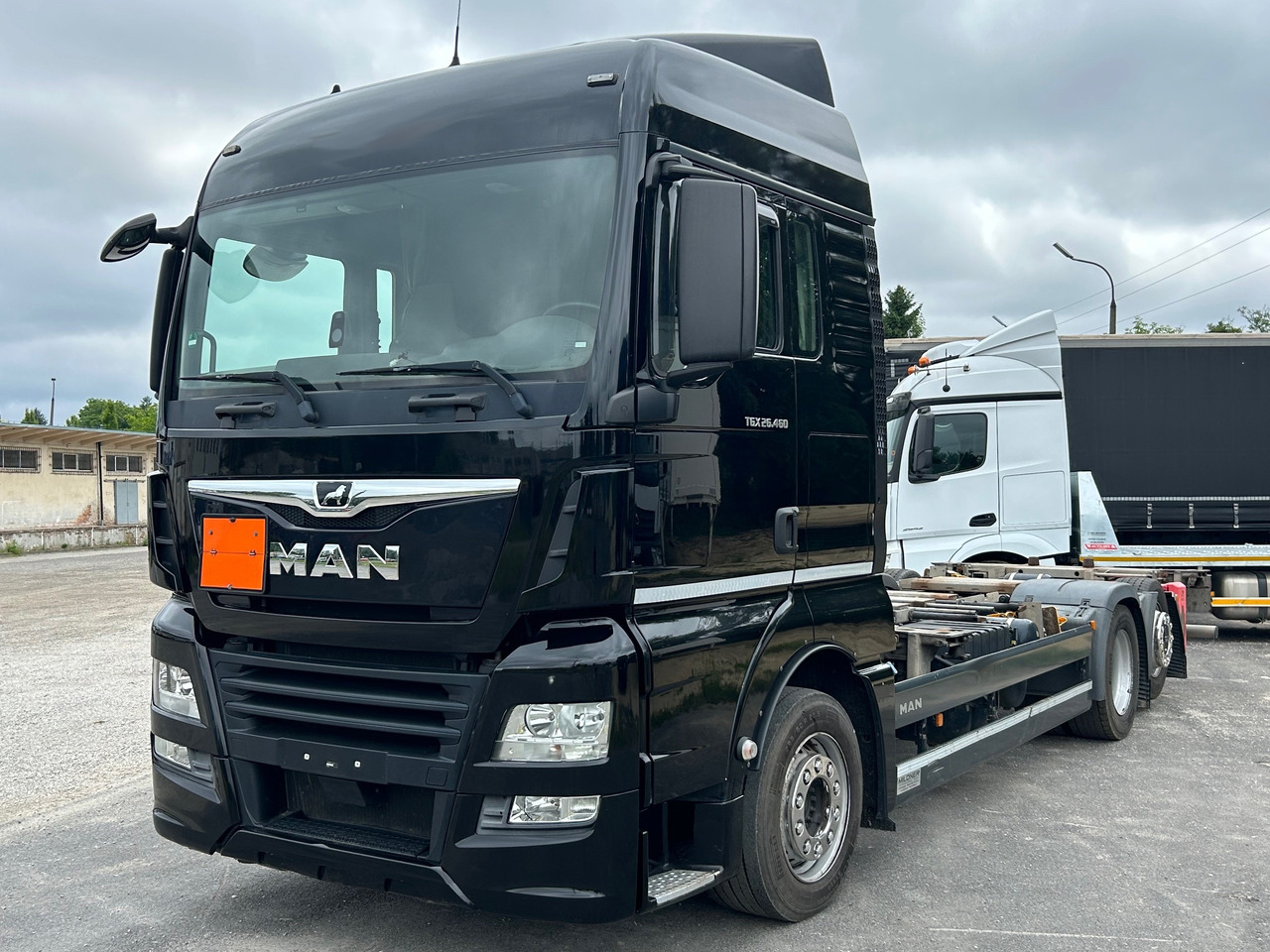 MAN TGX 26.460 / ACC / BDF MULTI / E6 / LOWDECK - Châssis cabine: photos 1 MAN TGX 26.460 / ACC / BDF MULTI / E6 / LOWDECK - Châssis cabine: photos 1