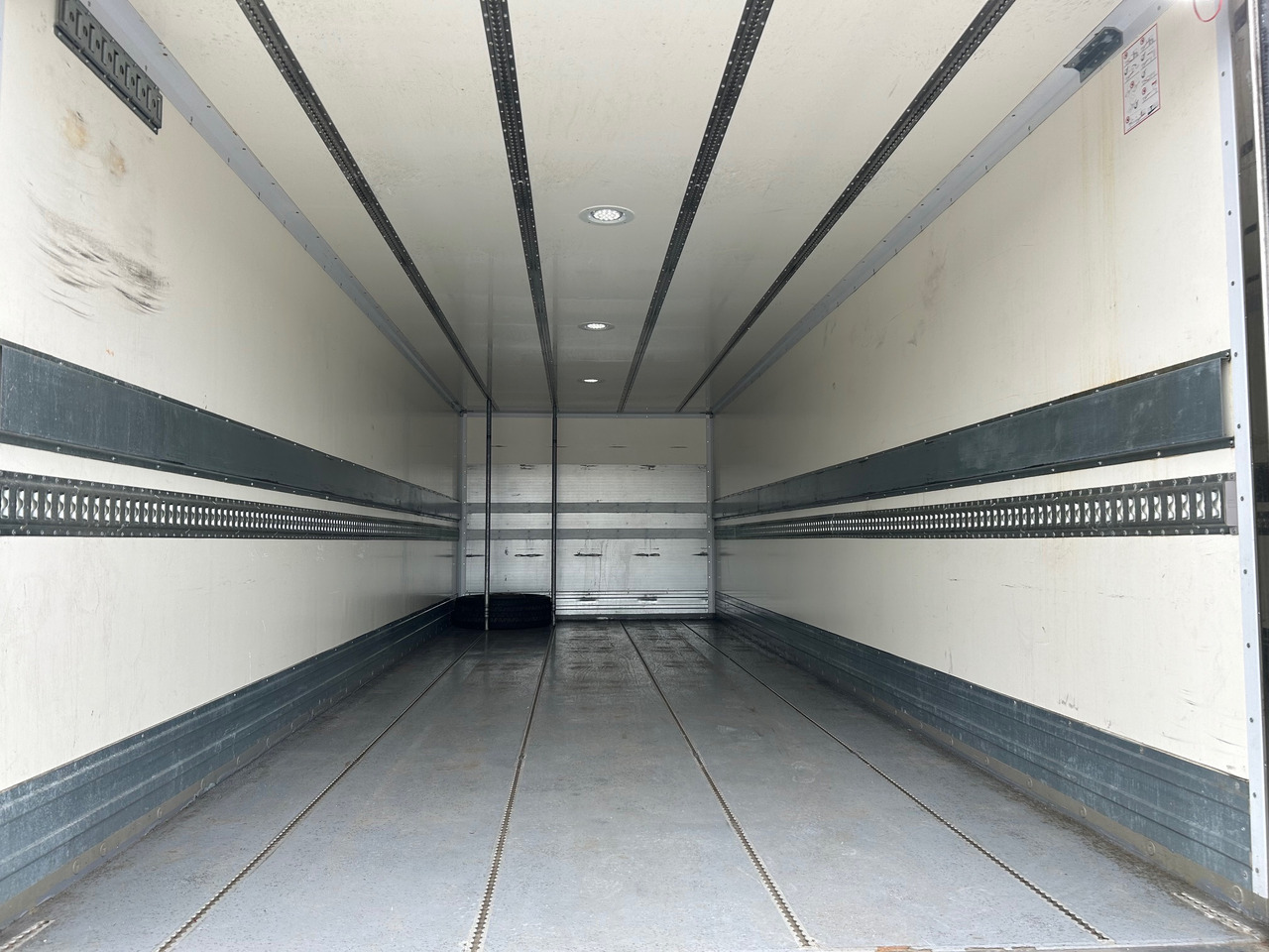MERCEDES-BENZ ATEGO 1230 / BIGSPACE / 2020 / KOFFER 19 EPAL / LBW 2T - Camion fourgon: photos 5 MERCEDES-BENZ ATEGO 1230 / BIGSPACE / 2020 / KOFFER 19 EPAL / LBW 2T - Camion fourgon: photos 5