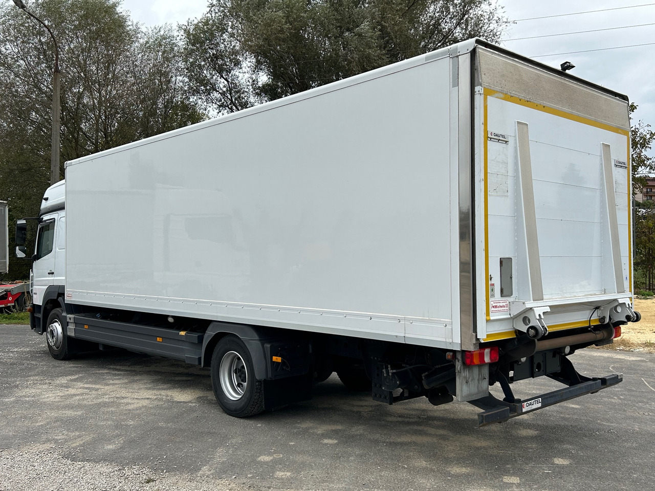 MERCEDES-BENZ ATEGO 1230 / BIGSPACE / 2020 / KOFFER 19 EPAL / LBW 2T - Camion fourgon: photos 2 MERCEDES-BENZ ATEGO 1230 / BIGSPACE / 2020 / KOFFER 19 EPAL / LBW 2T - Camion fourgon: photos 2