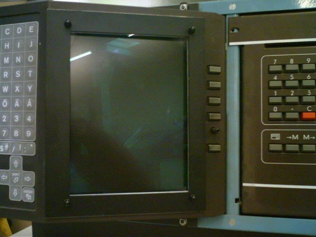 Conversion kit high-speed cutter Wohlenberg from monitor tube chassis system 85/86/90 to LCD chassis - Massicot: photos 2 Conversion kit high-speed cutter Wohlenberg from monitor tube chassis system 85/86/90 to LCD chassis - Massicot: photos 2