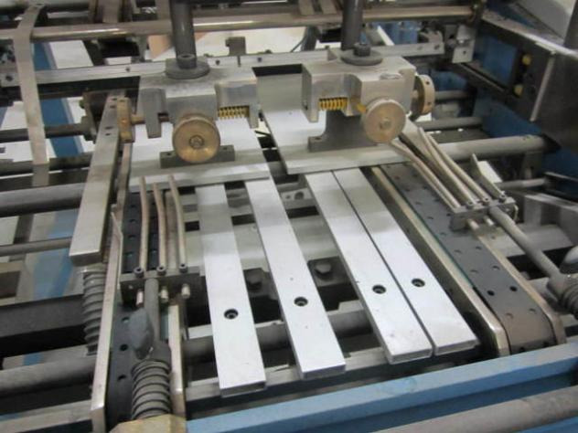 Fidia Dora-Combi Folder Folding Gluing Machine - Plieuse de bureau: photos 4 Fidia Dora-Combi Folder Folding Gluing Machine - Plieuse de bureau: photos 4