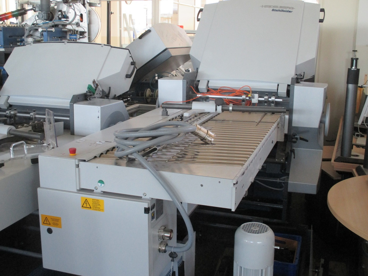 Heidelberg Stahlfolder PFH-82 pallet feeder with SSP-82 slitter shaft station - Plieuse de bureau: photos 3 Heidelberg Stahlfolder PFH-82 pallet feeder with SSP-82 slitter shaft station - Plieuse de bureau: photos 3