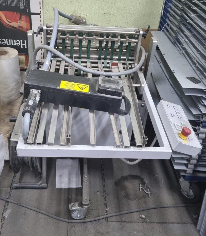 Small sized mobile stack delivery Heidelberg Stahlfolder STA 41 F MKE - Plieuse de bureau: photos 2 Small sized mobile stack delivery Heidelberg Stahlfolder STA 41 F MKE - Plieuse de bureau: photos 2