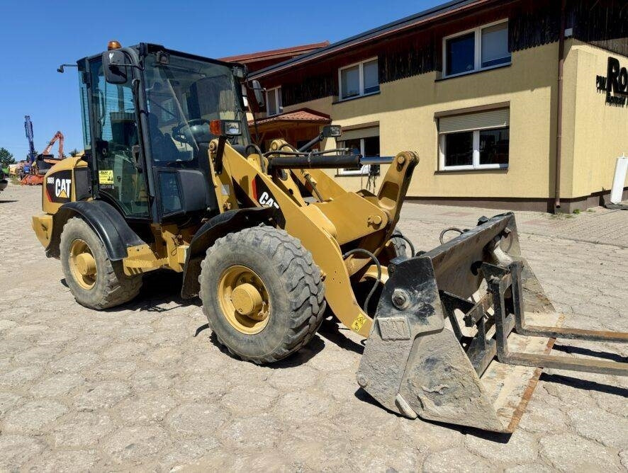 CAT 906H - Chargeuse sur pneus: photos 2 CAT 906H - Chargeuse sur pneus: photos 2