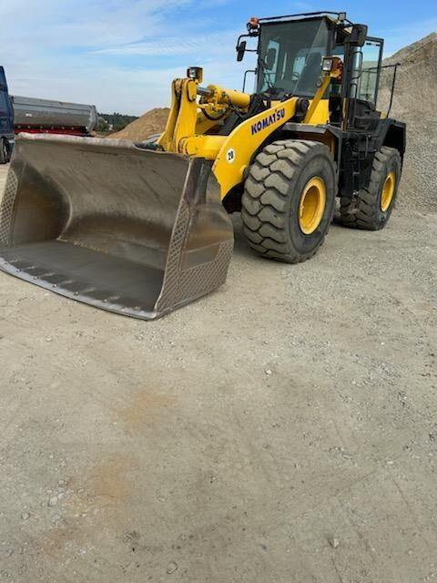 Komatsu WA470-6 - Chargeuse sur pneus: photos 5 Komatsu WA470-6 - Chargeuse sur pneus: photos 5