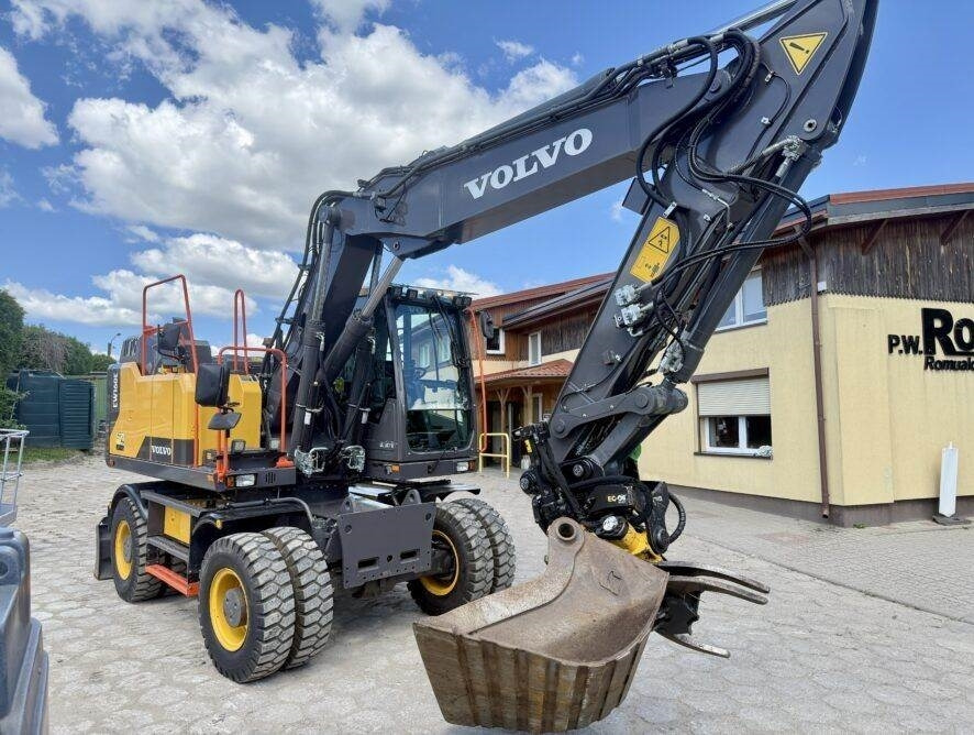 Volvo EW160E Leica - Pelle sur pneus: photos 2 Volvo EW160E Leica - Pelle sur pneus: photos 2