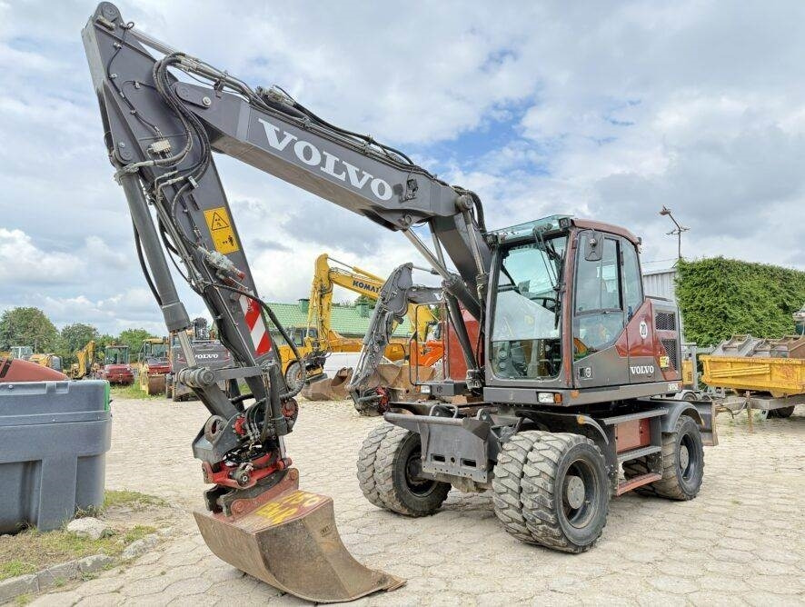 Volvo EWR150E  - Pelle sur pneus: photos 3 Volvo EWR150E  - Pelle sur pneus: photos 3