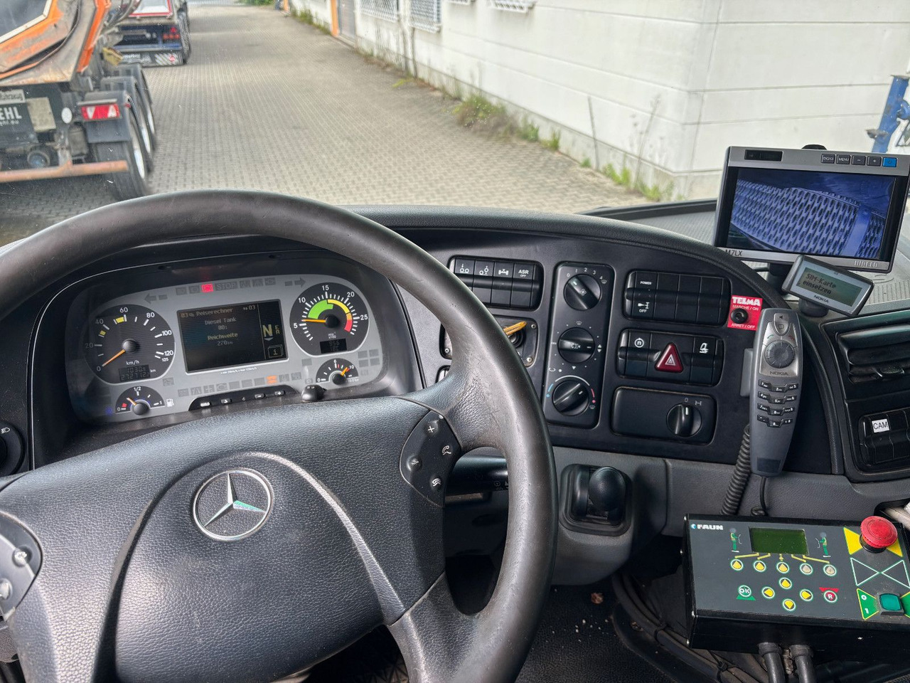 Benne à ordures ménagères Mercedes-Benz 2532L EU5/Zöller Schüttung/VarioPress/Blatt-Luft: photos 9