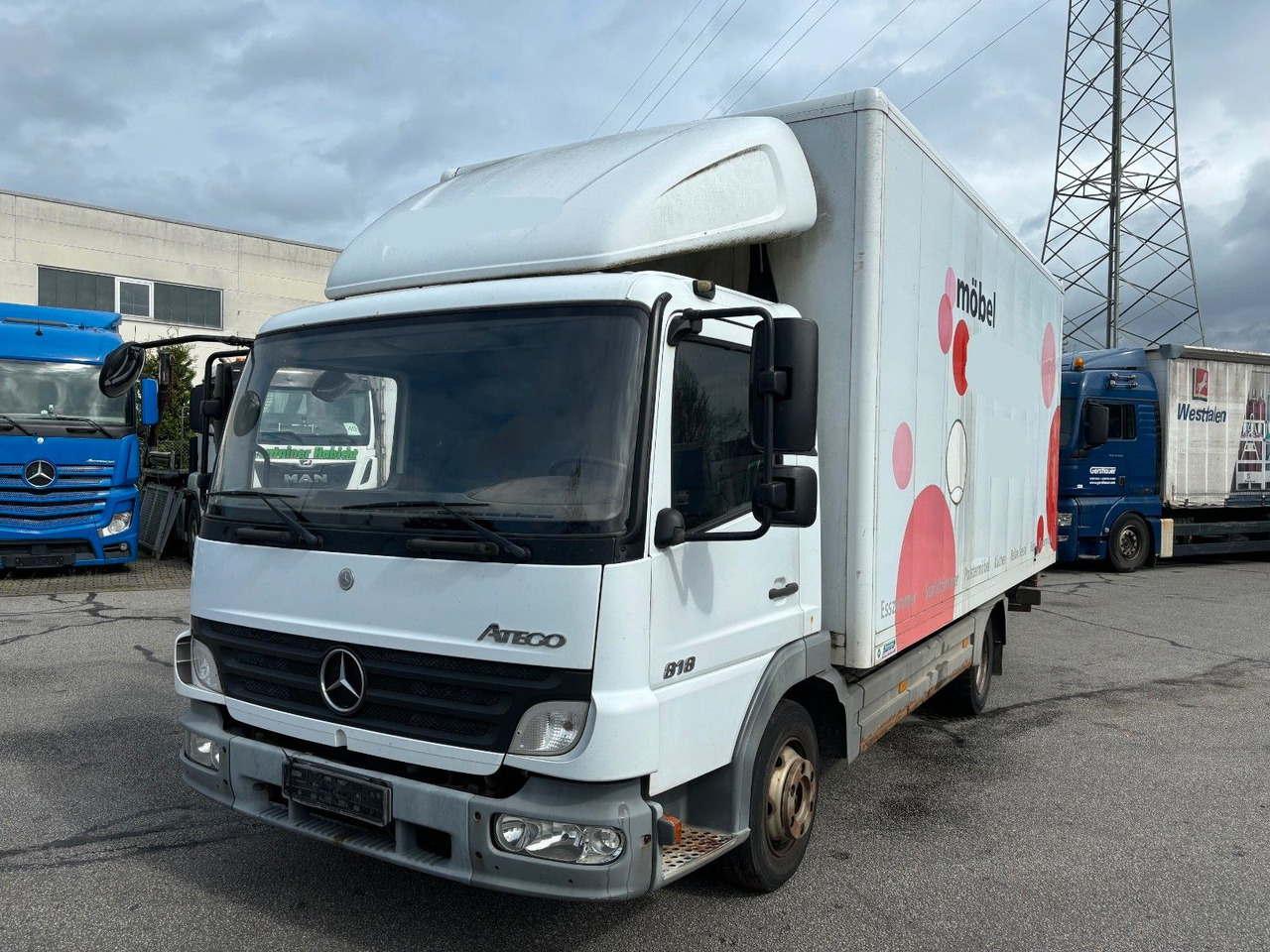 Mercedes-Benz 818 Kurze Radstand Blattfederung - Fourgon grand volume: photos 1 Mercedes-Benz 818 Kurze Radstand Blattfederung - Fourgon grand volume: photos 1