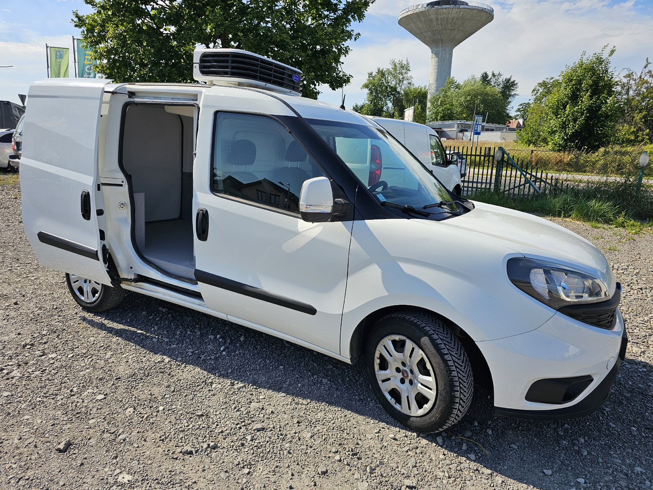FIAT DOBLO CHLODNIA MROZNIA CARRIER KLIMA EURO6 - Utilitaire frigorifique: photos 1 FIAT DOBLO CHLODNIA MROZNIA CARRIER KLIMA EURO6 - Utilitaire frigorifique: photos 1