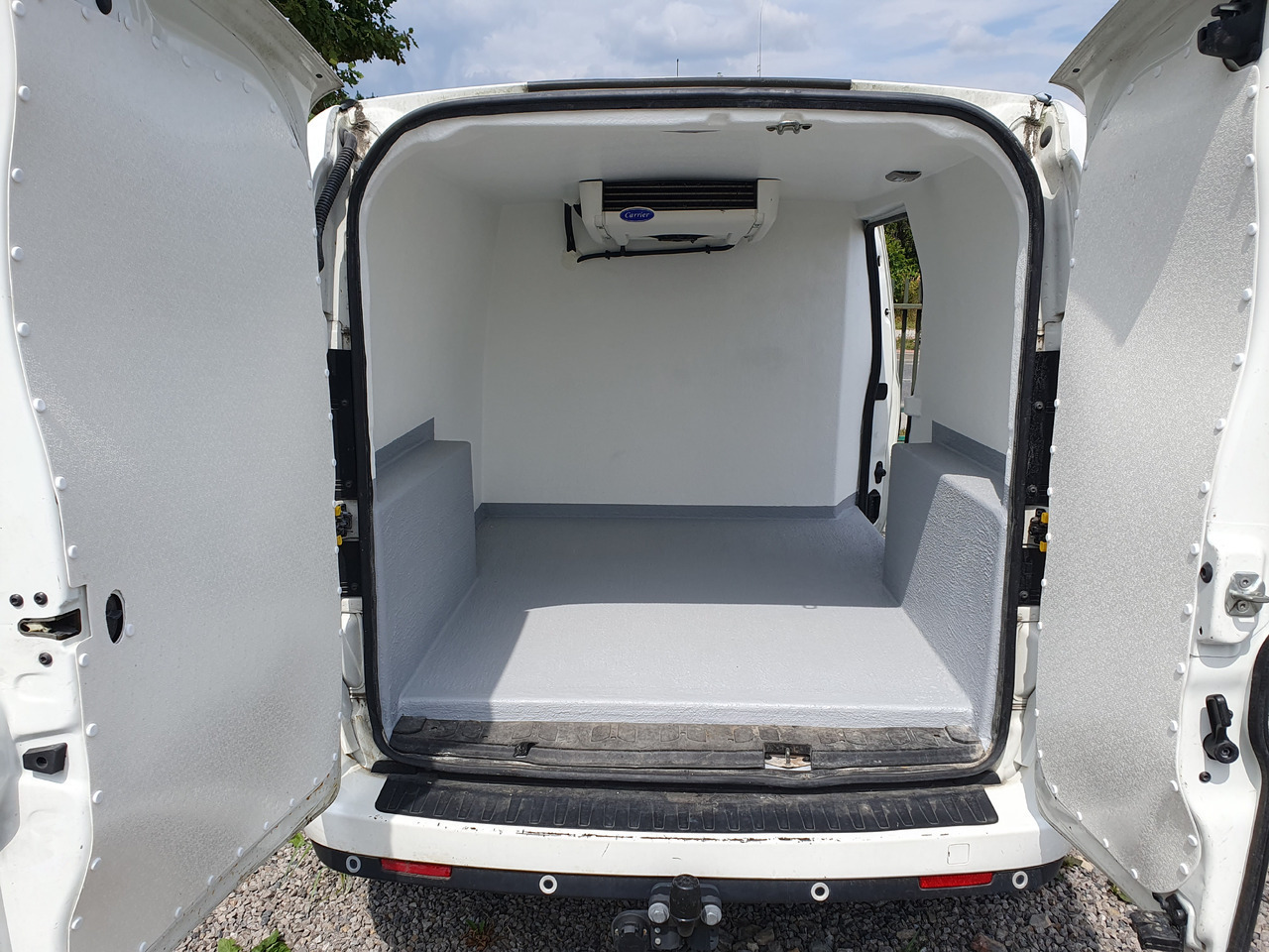 FIAT DOBLO LONG CHLODNIA carrier+230v KLIMA EURO6 - Utilitaire frigorifique: photos 2 FIAT DOBLO LONG CHLODNIA carrier+230v KLIMA EURO6 - Utilitaire frigorifique: photos 2