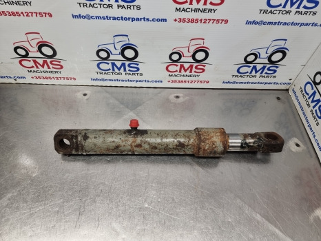 Case 1394, 1494, Hydraulic Lift Assistor Cylinder, Assistor Ram K311619, K311542 - Hydraulique: photos 2 Case 1394, 1494, Hydraulic Lift Assistor Cylinder, Assistor Ram K311619, K311542 - Hydraulique: photos 2