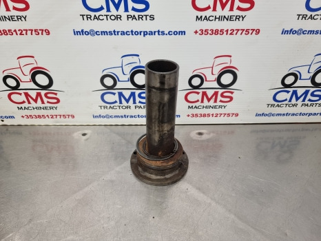 Case David Brown 1690, 1594 Transmission Input Shaft Support K200351 - Transmission: photos 1 Case David Brown 1690, 1594 Transmission Input Shaft Support K200351 - Transmission: photos 1
