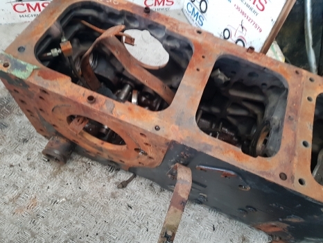 Case International 956, 1056 Rear Axle Centre Housing 1280964c2, 1289971c91 - Essieu arrière pour Tracteur agricole: photos 3 Case International 956, 1056 Rear Axle Centre Housing 1280964c2, 1289971c91 - Essieu arrière pour Tracteur agricole: photos 3