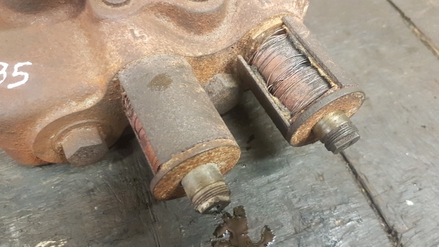 Valve hydraulique pour Tracteur agricole Case Maxxum Mx, Magnum 7000 Series Mx110 Hydraulic Hitch Valve Body 199107a1: photos 8