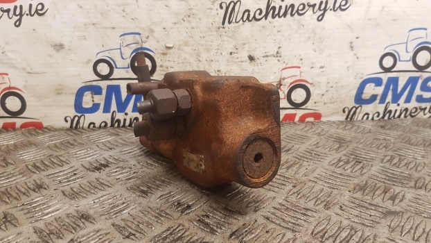 Case Mxc, Maxxum Mx Series Mx110, Mx100, Mx120 Maxxum Hydraulic Valve Body - Valve hydraulique pour Tracteur agricole: photos 2 Case Mxc, Maxxum Mx Series Mx110, Mx100, Mx120 Maxxum Hydraulic Valve Body - Valve hydraulique pour Tracteur agricole: photos 2