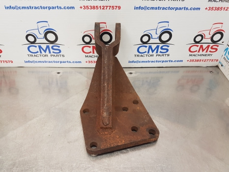 Case Mxm190, T7, T7000, Stabiliser Bracket Lhs 47127307, 84517768 - Suspension: photos 1 Case Mxm190, T7, T7000, Stabiliser Bracket Lhs 47127307, 84517768 - Suspension: photos 1