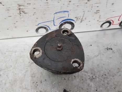 Case New Holland T6, T6000, Maxxum T6070 Front Axle King Pin Bottom 87333763 - Suspension pour Tracteur agricole: photos 2 Case New Holland T6, T6000, Maxxum T6070 Front Axle King Pin Bottom 87333763 - Suspension pour Tracteur agricole: photos 2