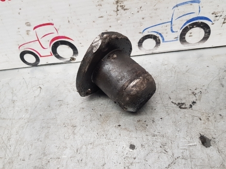 Case New Holland T6, T6000, Maxxum T6070 Front Axle King Pin Bottom 87333763 - Suspension pour Tracteur agricole: photos 3 Case New Holland T6, T6000, Maxxum T6070 Front Axle King Pin Bottom 87333763 - Suspension pour Tracteur agricole: photos 3