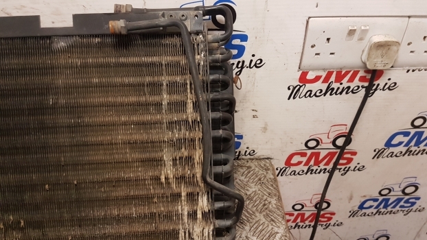 Case New Holland Tm Mxm 120 Condenser Radiator 82019425; 82023592; 82033407 - Condenseur pour Tracteur agricole: photos 2 Case New Holland Tm Mxm 120 Condenser Radiator 82019425; 82023592; 82033407 - Condenseur pour Tracteur agricole: photos 2