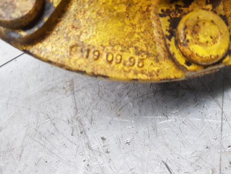 Caterpillar Th62 Clurk Hurth Front Rear Aaxle Hub Plate 097-5331, 738.08.019.63 - Commande de gouvernail: photos 2 Caterpillar Th62 Clurk Hurth Front Rear Aaxle Hub Plate 097-5331, 738.08.019.63 - Commande de gouvernail: photos 2
