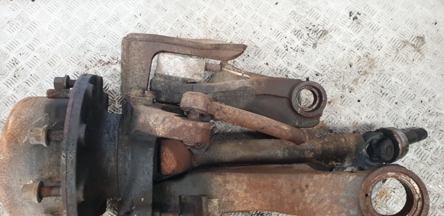 Claas Ares 826, 836 Front Axle Lhs Hub Assy 6000105446, 6000105497, 6000103811 - Moyeu pour Tracteur agricole: photos 5 Claas Ares 826, 836 Front Axle Lhs Hub Assy 6000105446, 6000105497, 6000103811 - Moyeu pour Tracteur agricole: photos 5