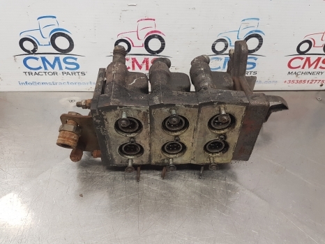 Claas Ares 836, 715,atles, Axion Series Spool Valve Assy 6005028082, 6005027572 - Valve hydraulique pour Tracteur agricole: photos 4 Claas Ares 836, 715,atles, Axion Series Spool Valve Assy 6005028082, 6005027572 - Valve hydraulique pour Tracteur agricole: photos 4