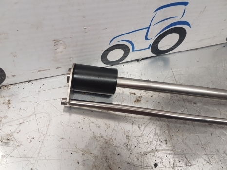 Claas Arion 600 Ser Hexashift, Cmatic 640 Fuel Sender Unit 0021992210, 21992210 - Système de carburant pour Tracteur agricole: photos 2 Claas Arion 600 Ser Hexashift, Cmatic 640 Fuel Sender Unit 0021992210, 21992210 - Système de carburant pour Tracteur agricole: photos 2