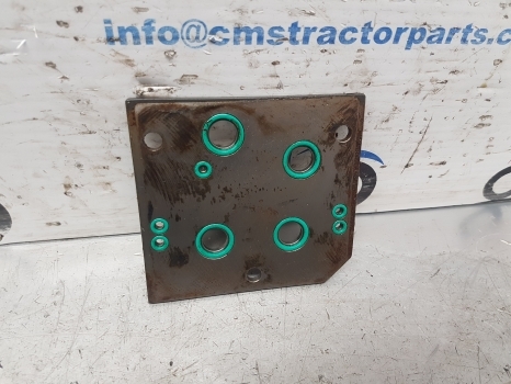 Claas Arion 640 500, 600 Axion 800 Ser Spool Valve Intermediate Plate 0011362031 - Valve hydraulique pour Tracteur agricole: photos 1 Claas Arion 640 500, 600 Axion 800 Ser Spool Valve Intermediate Plate 0011362031 - Valve hydraulique pour Tracteur agricole: photos 1