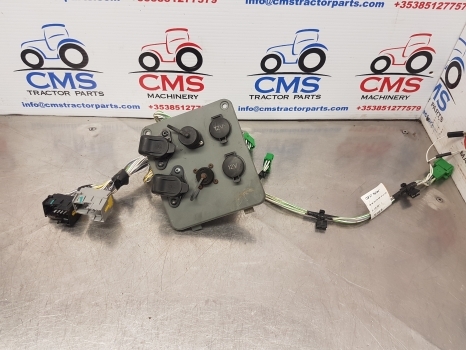 Câble/ Fil pour Tracteur agricole Claas Arion 640, 500, 600, Axion 850 Wiring Loom And Panel 0011265231, 11262040: photos 1