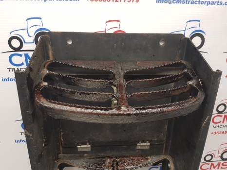 Claas Arion 640, 500, 600 Foot Step Lhs 0012609203, 0012609204 - Marchepied pour Machine agricole: photos 2 Claas Arion 640, 500, 600 Foot Step Lhs 0012609203, 0012609204 - Marchepied pour Machine agricole: photos 2