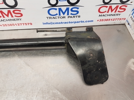 Claas Arion 640, 500, 600 Hexashift, Cmatic, Cab Door Hinge Support 0021536290 - Portière et pièces pour Tracteur agricole: photos 3 Claas Arion 640, 500, 600 Hexashift, Cmatic, Cab Door Hinge Support 0021536290 - Portière et pièces pour Tracteur agricole: photos 3