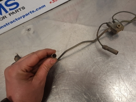 Claas Arion 640, 500, 600 Hexashift. Cmatic Glow Plug Wiring Loom 0011468770 - Câble/ Fil pour Tracteur agricole: photos 5 Claas Arion 640, 500, 600 Hexashift. Cmatic Glow Plug Wiring Loom 0011468770 - Câble/ Fil pour Tracteur agricole: photos 5