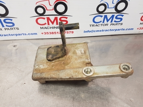 Claas Arion 640, 600, 500, Hexashift, Cmatic V-belt Support 0022344501 - Tendeur de courroie pour Tracteur agricole: photos 2 Claas Arion 640, 600, 500, Hexashift, Cmatic V-belt Support 0022344501 - Tendeur de courroie pour Tracteur agricole: photos 2