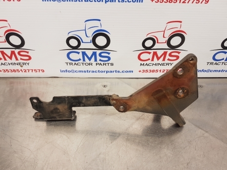 Claas Arion 640, 600 Hexashift, Cmatic Egr Support 0011469870, 11469870 - Moteur et pièces pour Tracteur agricole: photos 4 Claas Arion 640, 600 Hexashift, Cmatic Egr Support 0011469870, 11469870 - Moteur et pièces pour Tracteur agricole: photos 4