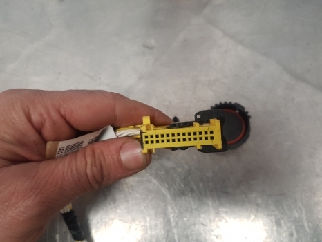 Claas Arion 640, 950, 900, 880, Axion 500,600 Wiring Loom 0011258341 - Câble/ Fil pour Tracteur agricole: photos 5 Claas Arion 640, 950, 900, 880, Axion 500,600 Wiring Loom 0011258341 - Câble/ Fil pour Tracteur agricole: photos 5