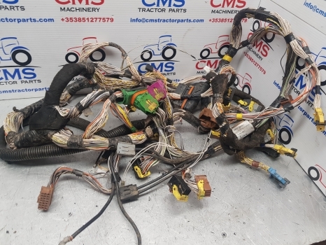 Claas Arion, Axion 640 Cab Wiring Loom Main 0022469930, 0026075290, - Câble/ Fil pour Tracteur agricole: photos 1 Claas Arion, Axion 640 Cab Wiring Loom Main 0022469930, 0026075290, - Câble/ Fil pour Tracteur agricole: photos 1