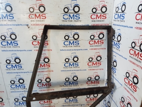 David Brown Case 1490, 1494, 1390, 1394 Cab Door Frame Left K303283 - Portière et pièces pour Tracteur agricole: photos 3 David Brown Case 1490, 1494, 1390, 1394 Cab Door Frame Left K303283 - Portière et pièces pour Tracteur agricole: photos 3