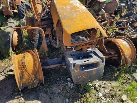Deutz Agrotron 110 Zf Transmission, Rear, Front Axle Nut - Boîte de vitesse: photos 1 Deutz Agrotron 110 Zf Transmission, Rear, Front Axle Nut - Boîte de vitesse: photos 1