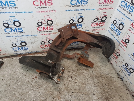 Deutz Agrotron 6120.4, Series 6, 6 Ttv Exhaust Silencer Support 0.018.5358.0/40 - Système d'échappement: photos 1 Deutz Agrotron 6120.4, Series 6, 6 Ttv Exhaust Silencer Support 0.018.5358.0/40 - Système d'échappement: photos 1