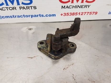 Deutz Dxbis110, Dx120, Dx90 Differential Support Lever 02383832, 02383836 - Essieu arrière pour Tracteur agricole: photos 2 Deutz Dxbis110, Dx120, Dx90 Differential Support Lever 02383832, 02383836 - Essieu arrière pour Tracteur agricole: photos 2
