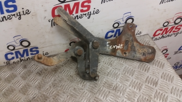 Fendt 412 Vario Spool Valves Levers - Valve hydraulique pour Tracteur agricole: photos 3 Fendt 412 Vario Spool Valves Levers - Valve hydraulique pour Tracteur agricole: photos 3