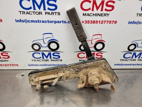 Fiat 115-90, 90, Tl Series, T5000, Accelerator Control Lever Assy 5115443 - Cabine et intérieur: photos 3 Fiat 115-90, 90, Tl Series, T5000, Accelerator Control Lever Assy 5115443 - Cabine et intérieur: photos 3